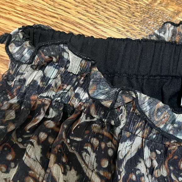 The Westside Beautiful Long skirt - Picture 2 of 5